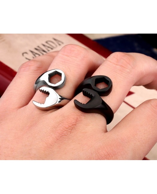 Biker Wrench Ring Black