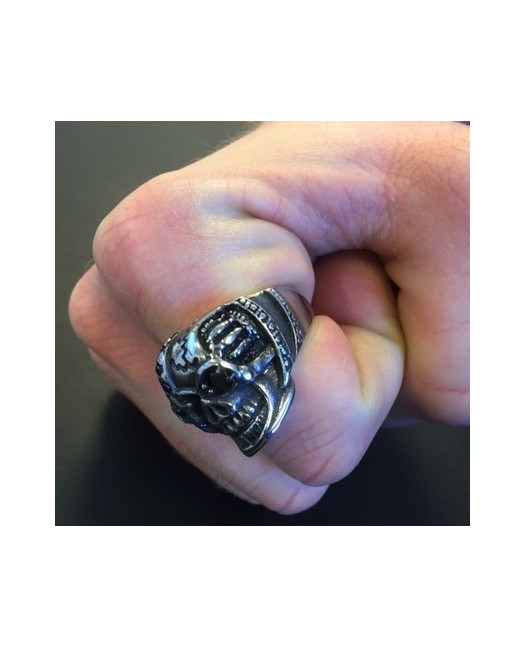 Captain Skull Ring Black Stone
