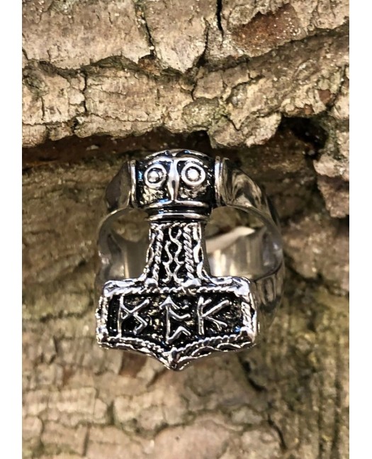 Thors Hammer Ring Elegance