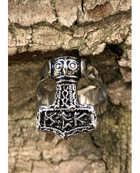 Thors Hammer Ring Elegance