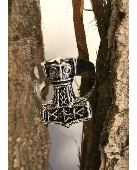 Thors Hammer Ring Elegance