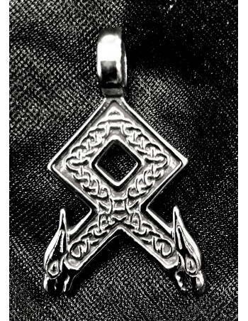 Othala Rune Wolf Pendant