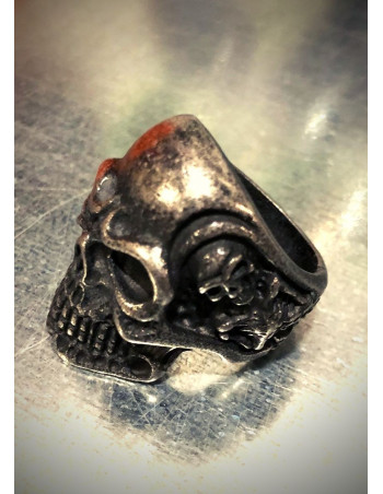 Skull Ring Darkness