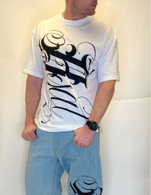 BSAT Art Script T-Shirt WhiteNBlack Baggy