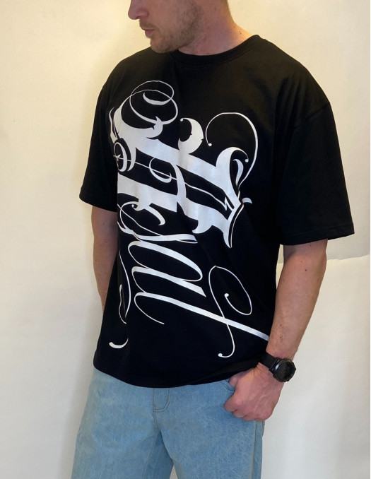 BSAT Art Script T-Shirt BlackNWhite Baggy