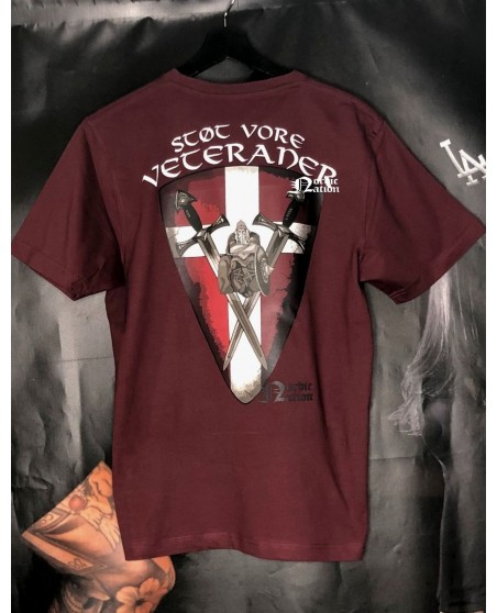 Støt vore Veteraner T-Shirt Burgundy by Nordic Worlds